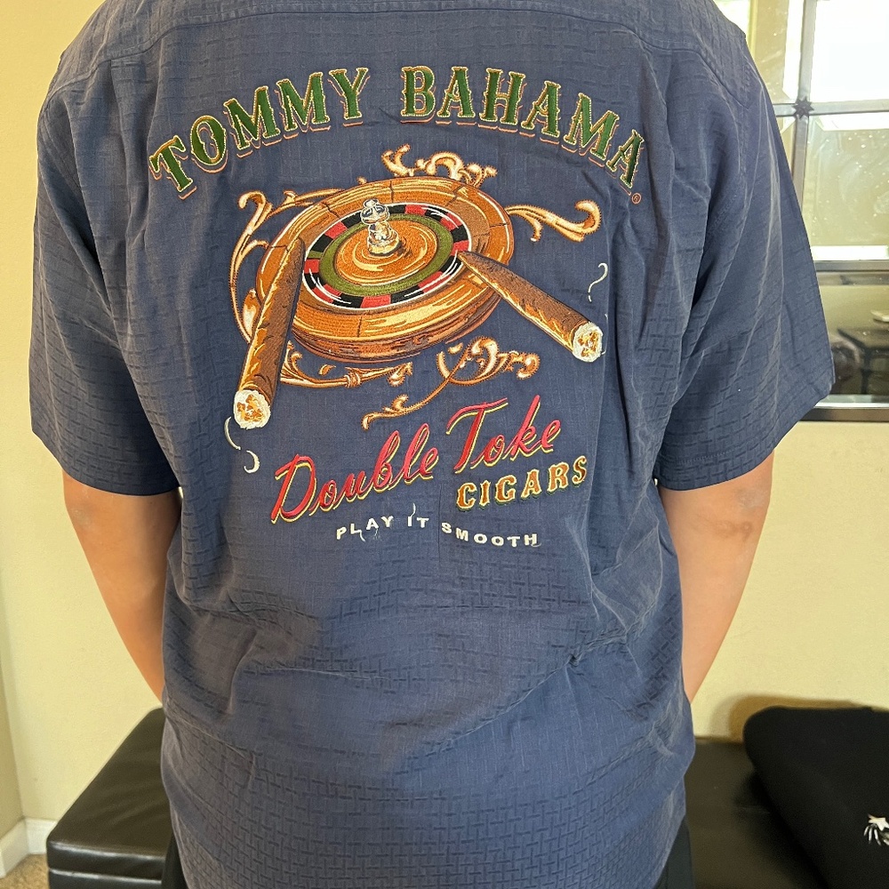 Tommy Bahama men’s shirt